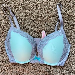 Victoria’s Secret push up bra 32dd